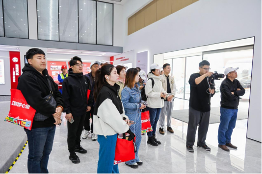 人生就是博：“乘着地铁看青岛”第五场活动“展望城市未来”启动：轨道交通延伸拓宽城市发展格局(图6)