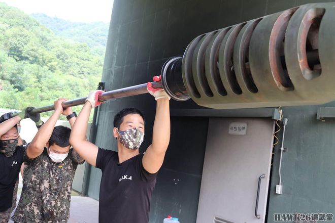 z6尊龙·凯时：韩国陆军使用自动清洗机擦洗K9自行榴弹炮炮管省时省力效果好(图4)