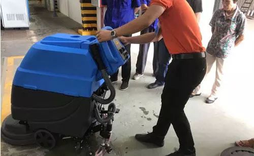 人生就是博：洗地机在工业保洁的应用显得越来越重要了