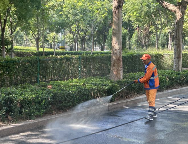人生就是博：巷巷清、街街净……他们在行动→(图2)