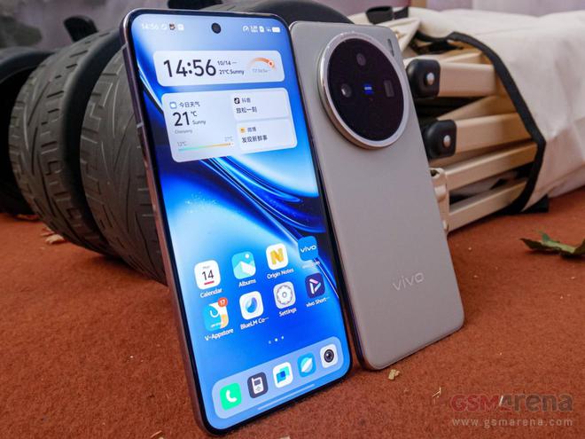 人生就是博：VivoX200s：新一代智能手机的耀眼前景(图3)