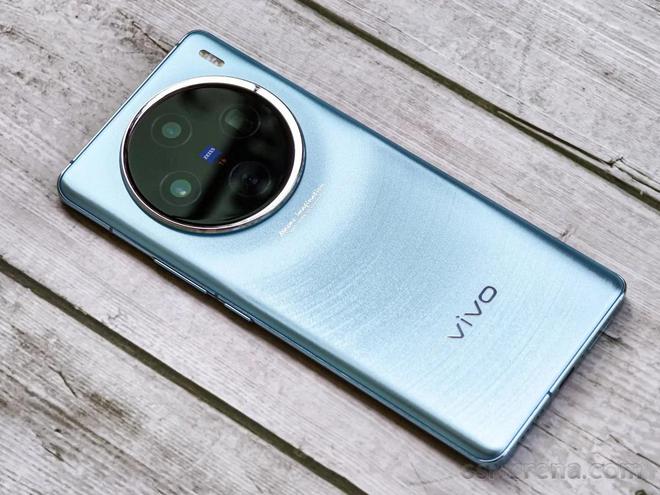 人生就是博：VivoX200s：新一代智能手机的耀眼前景(图2)