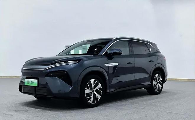 2025年最值得买的3款SUV(图2)