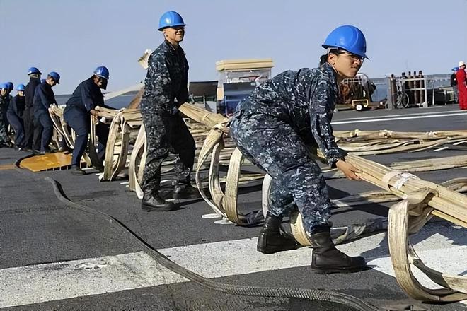 航母上老鼠泛滥(图14)