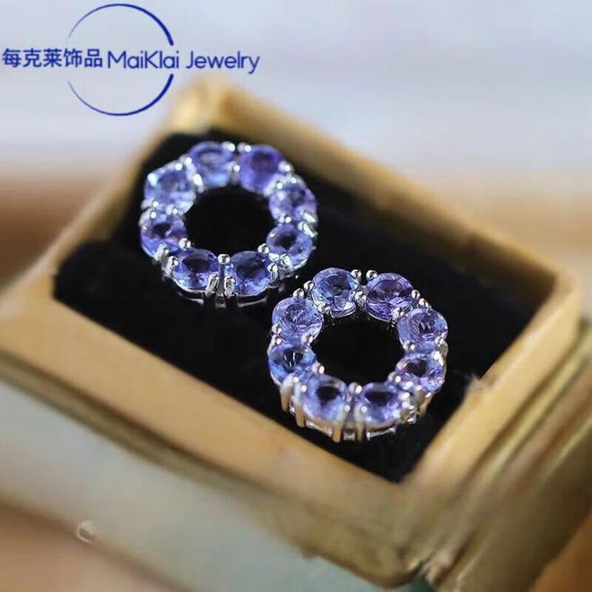 流光溢彩的坦桑石：藏在宝石里的星辰大海(图2)
