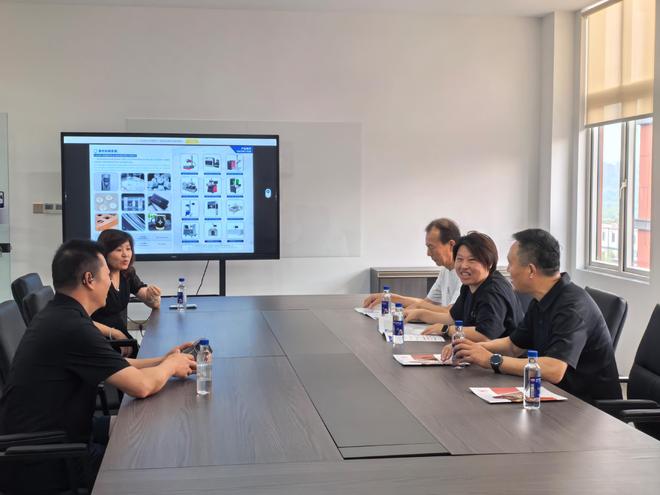 尊龙凯时网站：中工气协与重庆气协联合调研初刻智能共绘产业协同新发展！(图7)