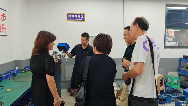 尊龙凯时网站：中工气协与重庆气协联合调研初刻智能共绘产业协同新发展！(图2)