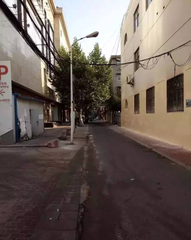 东海城管整治东海背街小巷疏通城市的“毛细血管”(图4)